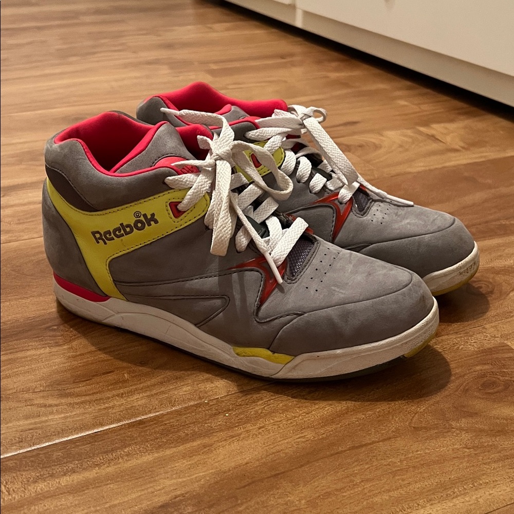 Reebok Hexalite Pumps - Grey with pink and neon yellow accents